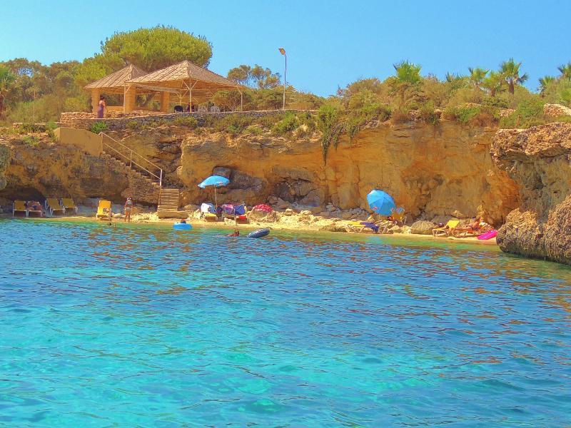 Comino Hotel 外观 照片
