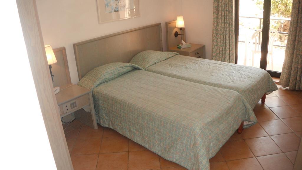 Comino Hotel 外观 照片