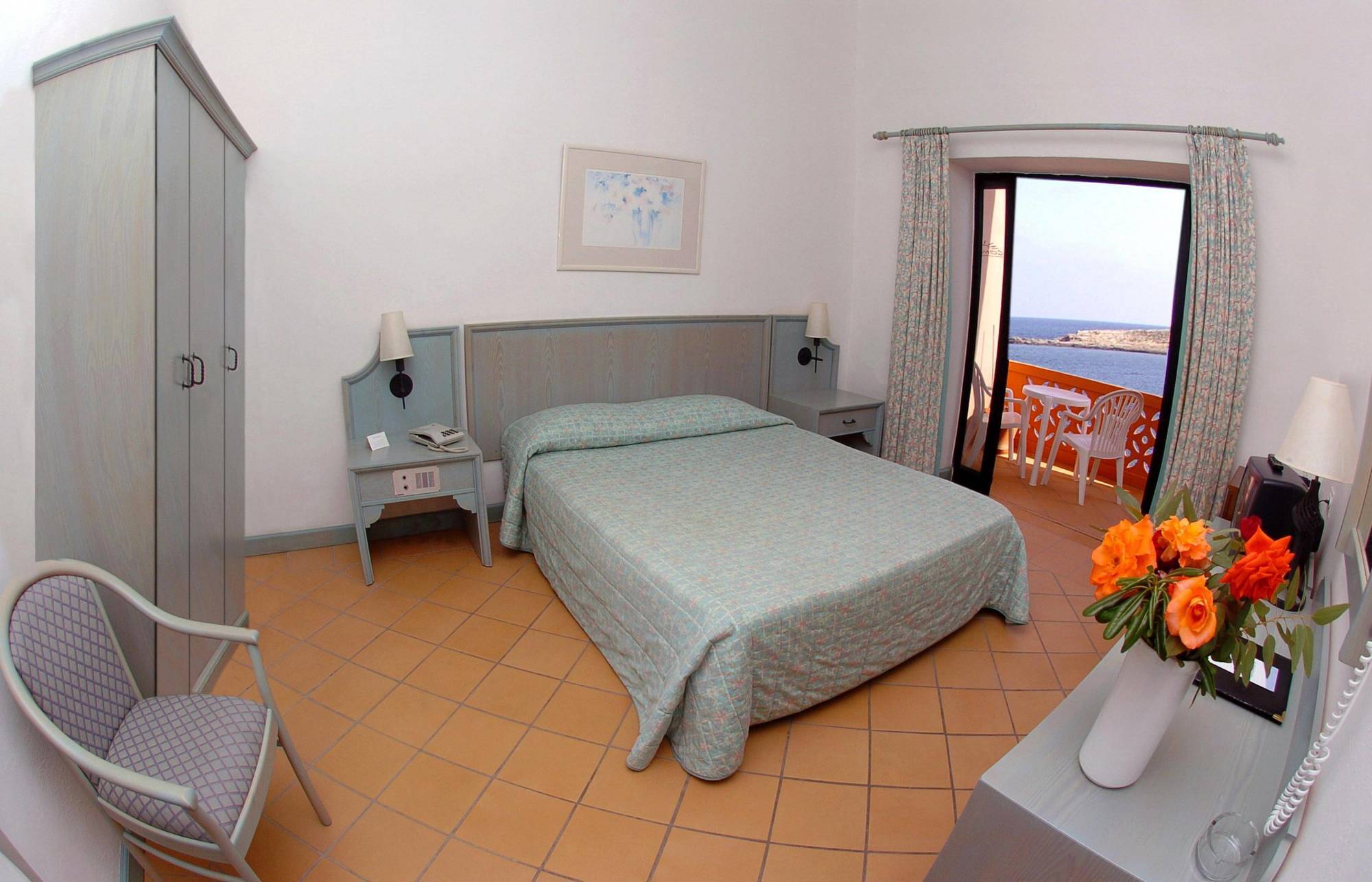 Comino Hotel 外观 照片