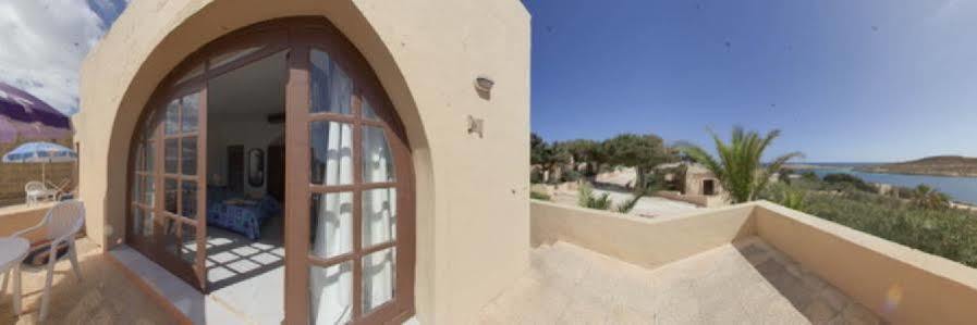 Comino Hotel 外观 照片