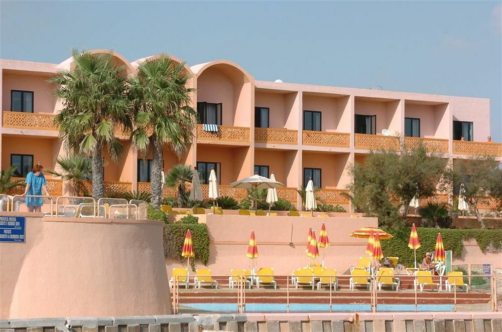 Comino Hotel 外观 照片